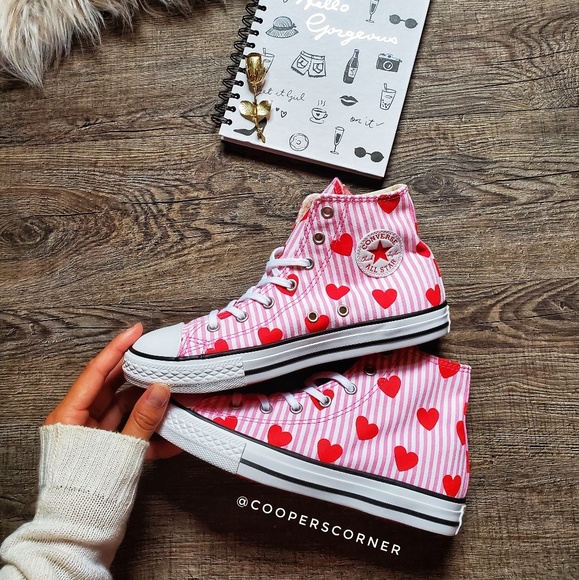 Converse Shoes - NEW❤Converse Chuck Taylor Hi